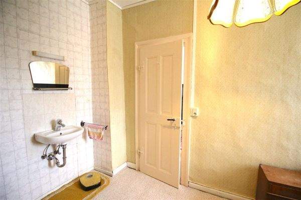 mit Waschmöglichkeit