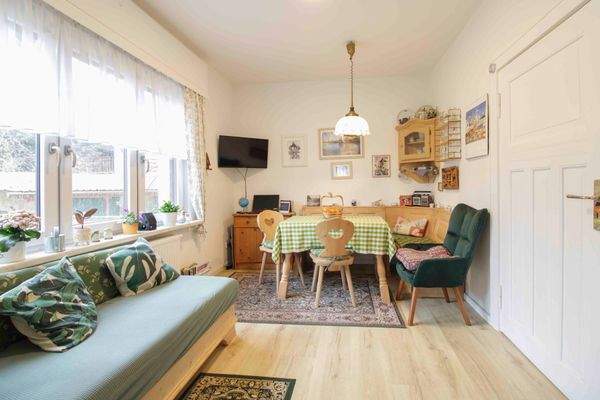 Esszimmer mit Kamin EG