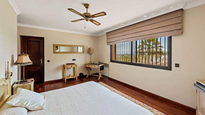 Photo: Villa in Nueva Andalucia