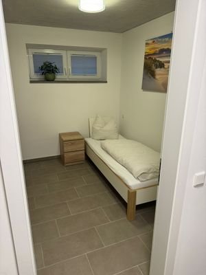 Zimmer 3, Souterrain