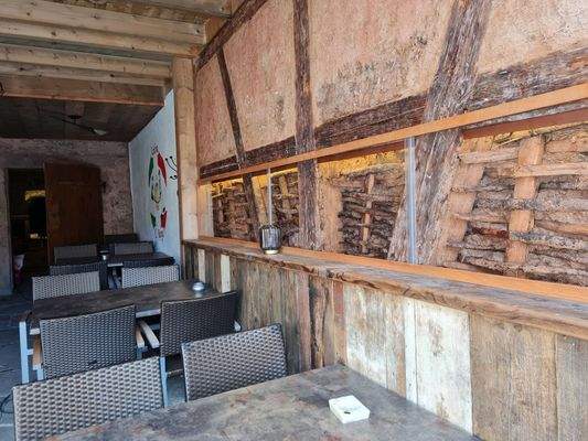 Überdachter Freisitz  zum Tonnengewölbe