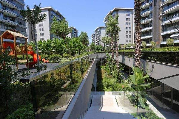 Furnished Apartment in a Featured Complex in Konyaalti Antalya