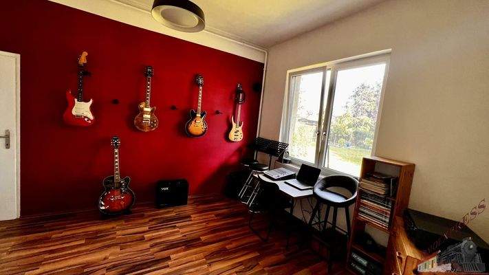 Studio mit Gartenblick