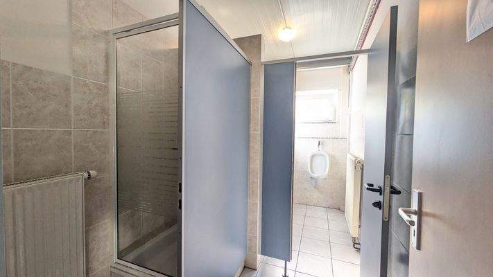 Toilette und Dusche Obergeschoss