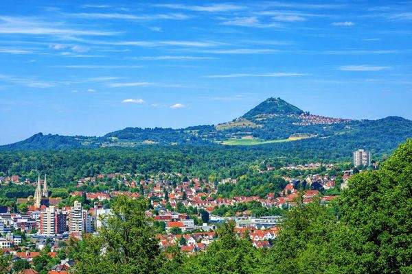 Panorama-Hochhaus rechts