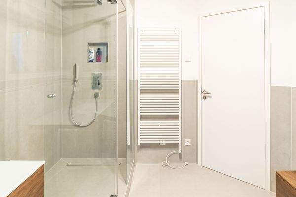 Bad Mastschlafzimmer I OG