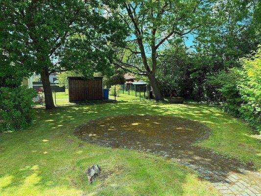 parkähnliches Grundstück/Garten