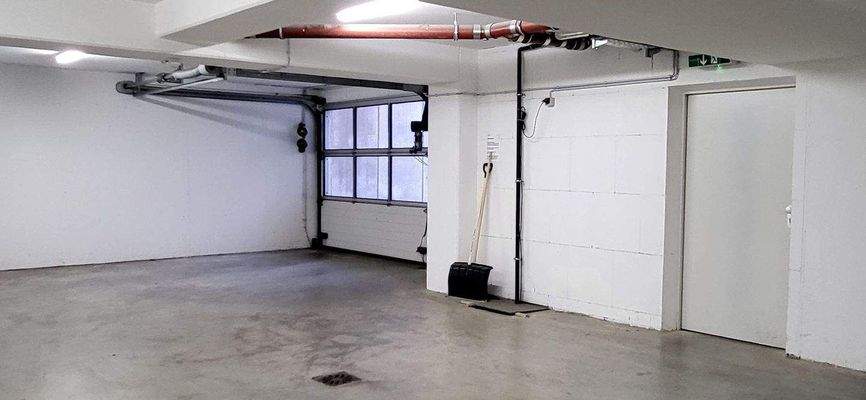 GROSSZÜGIGE TIEFGARAGE