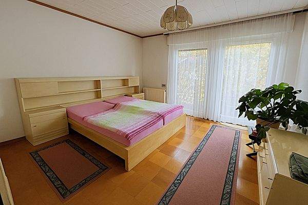 Schlafzimmer 1 mit KI geleert