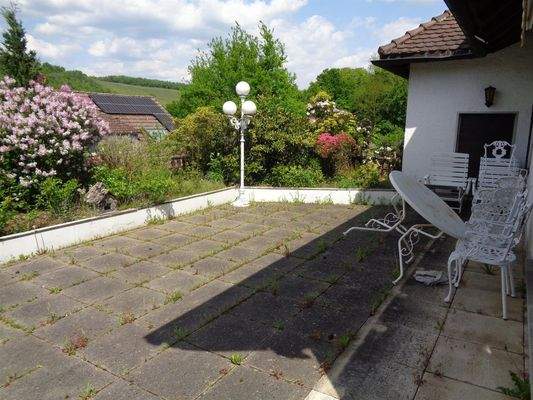 Die Terrasse talseits