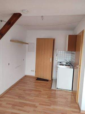 Zimmer mit Singleküche