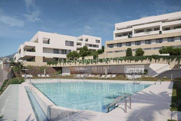 Sea View Real Estate with Eco-Friendly Features in Estepona