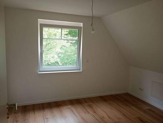 Schlafzimmer  1 OG.jpg