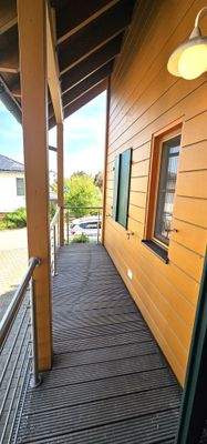 Balkon über Hauseingang.jpg