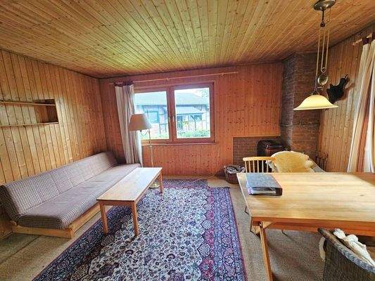 Wohnzimmer ca. 17,6 m² 