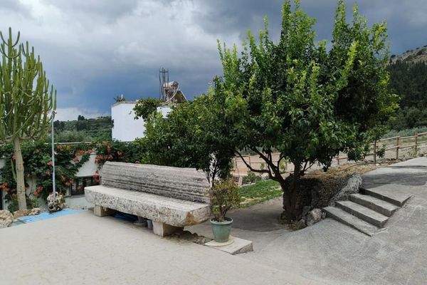 Kreta, Pemonia: Ruhiges und weitläufiges Anwesen zu verkaufen