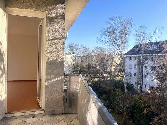 Blick von der Loggia ins Grüne