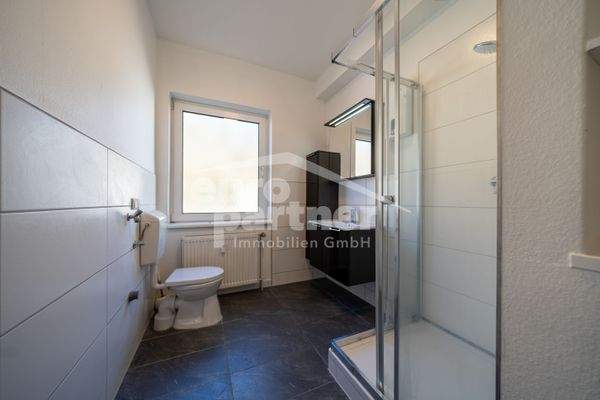 Badezimmer (Wohnung OG)