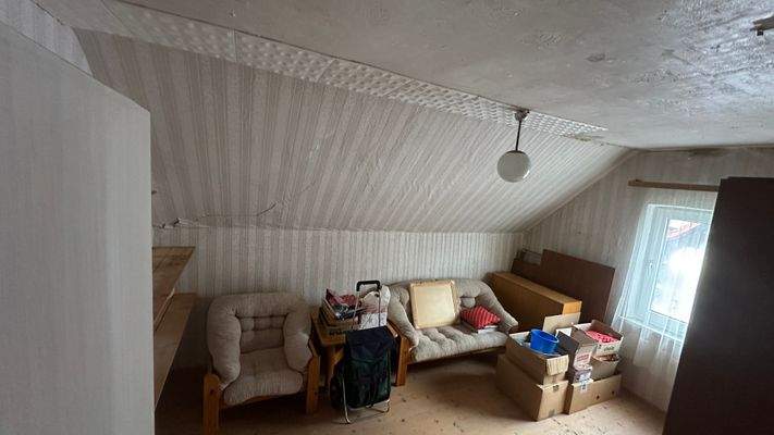 DG - Kinderzimmer / Büro / Ankleide – 2