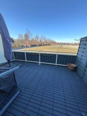 großzügige Balkonterrasse