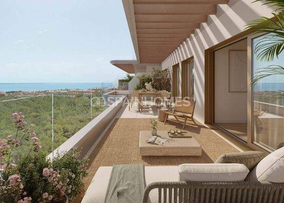 Sea-View Flats with Premium Amenities in Torremolinos