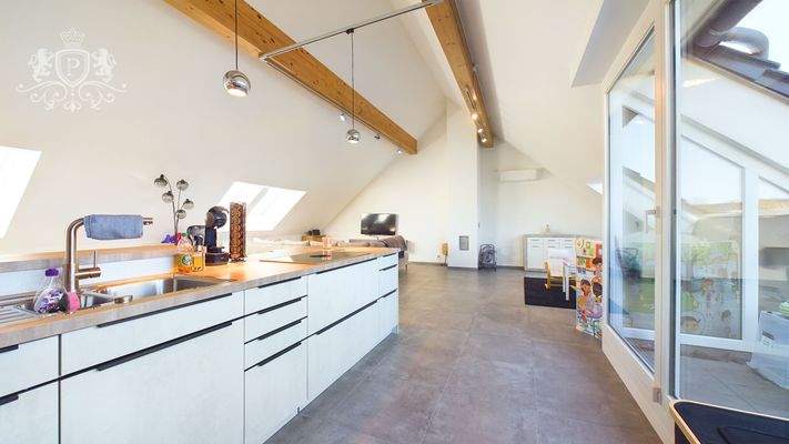 Wohneinheit 2 - Wohnzimmer / Küchenbereich - 2.OG