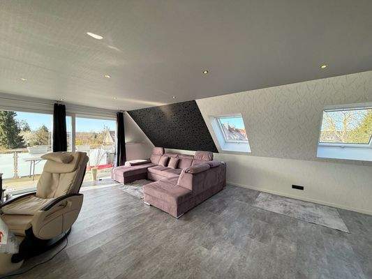 24327 LooseImmo Wohnzimmer OG