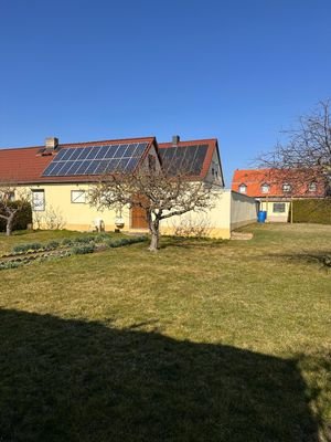 Blick aus dem Garten