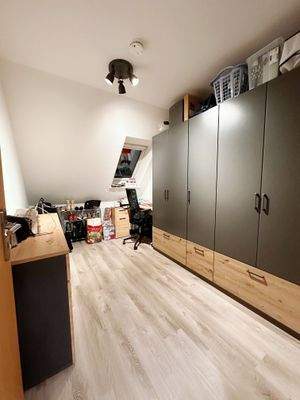 Arbeits/ Kinderzimmer.jpg