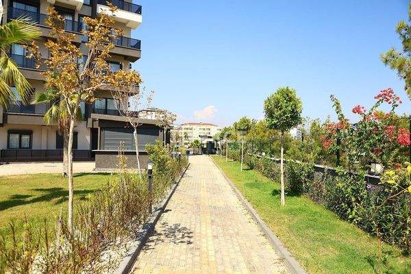 Stylish and Furnished Flat with Sea View in Alanya Avsallar