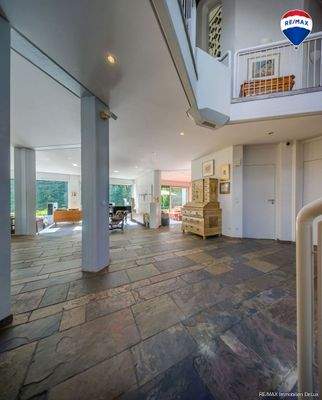 RE:MAXImmobilienDeLuxSaarlouisPicardHalle