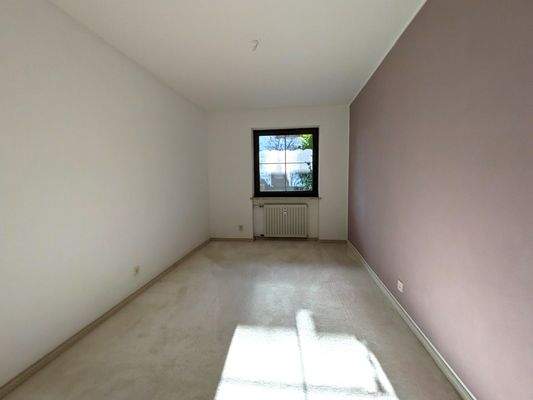 Kinderzimmer / Büro / Ankleide / etc.