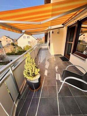 Balkon über gesamte Südseite