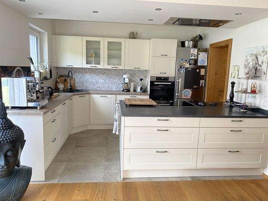 Küche mit Lagerraum