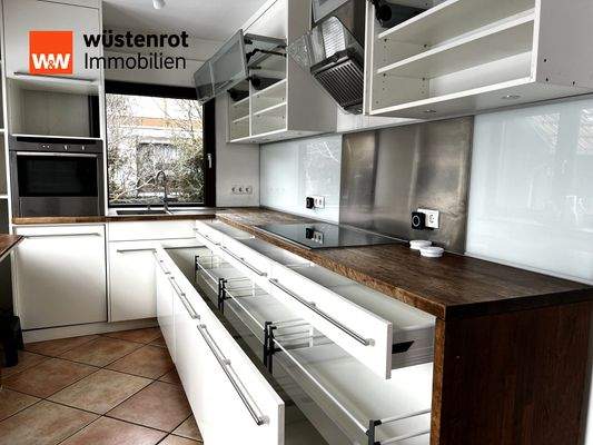 Küche mit viel Stauraum