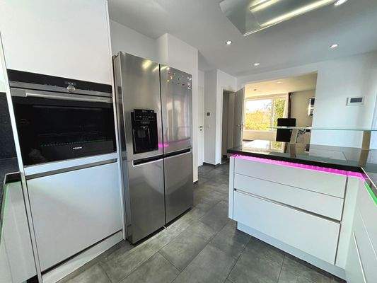 Hochwertige Küche 1.1