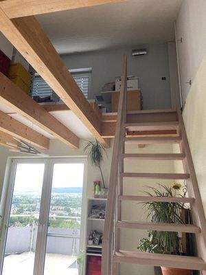 Zugang zum Dachgeschoss