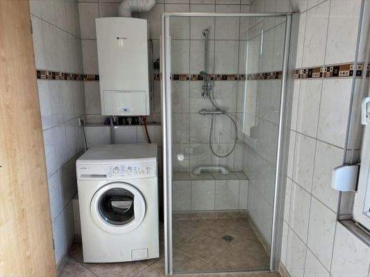 Bad mit ebenerdiger Dusche