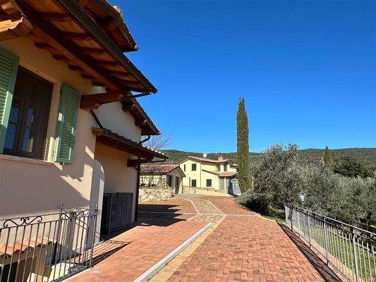 Grundstück der Villa