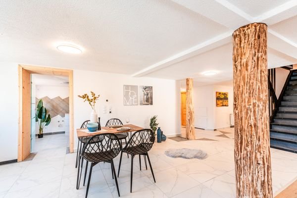 OG - Esszimmer + Eingang Küche