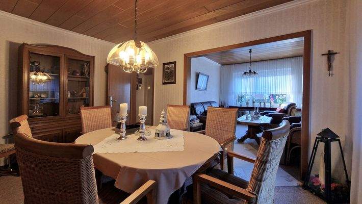 V1641 Wohn- und Esszimmer