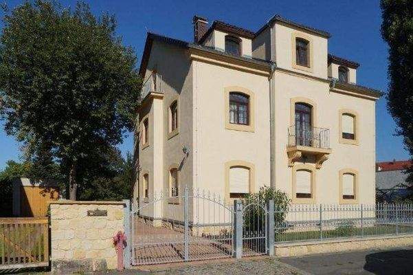 Hausansicht (Straßenseite)