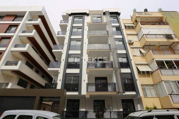 Apartments in a Complex with Indoor Parking in Antalya Muratpaşa