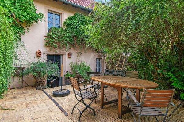 eigene Terrasse vom Haupthaus