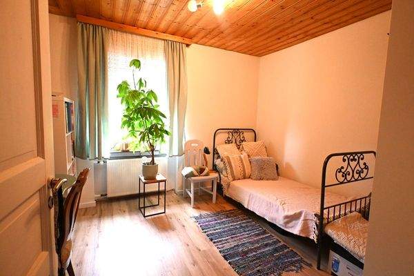 Kinder-/Arbeitszimmer