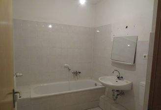 20130122150601397843_0102_00862335_00033