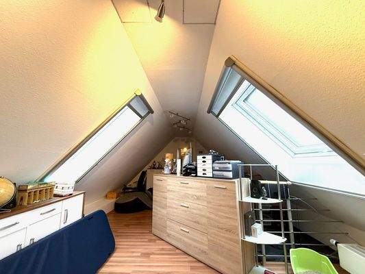 Dachstudio mit Dachfenstern