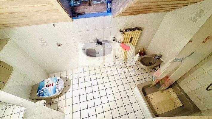 DG Badezimmer Dusche / Bidet