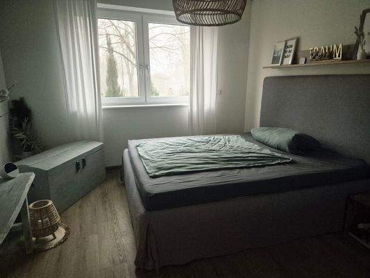 Schlafzimmer im EG.jpeg