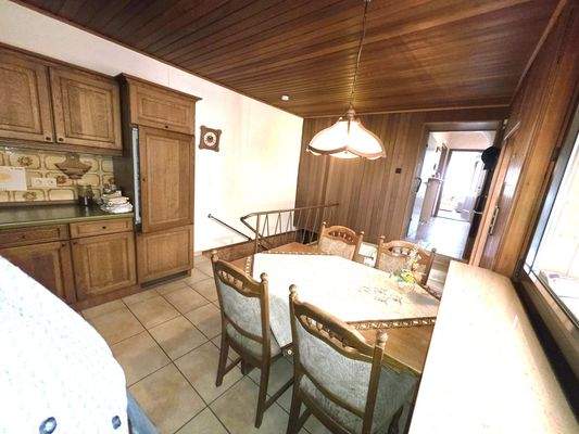 EG Küche Blick Ri. Flur Bild 2.jpg